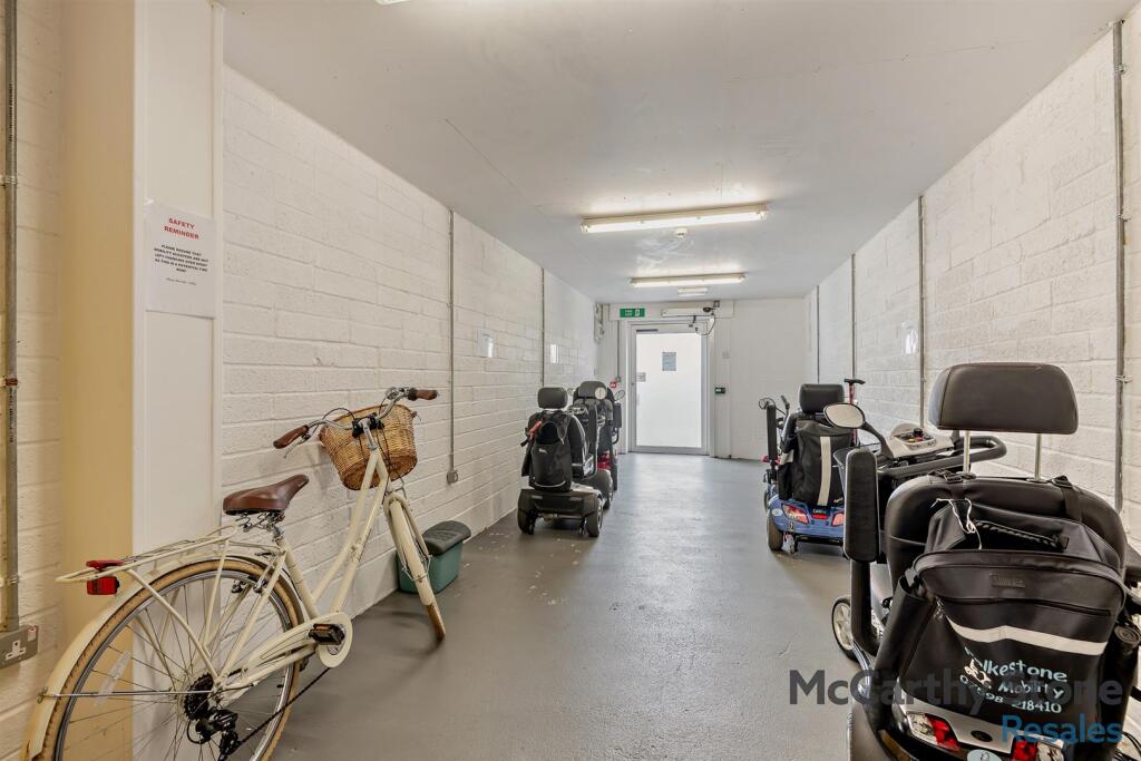 8650310-interior20-800.jpg