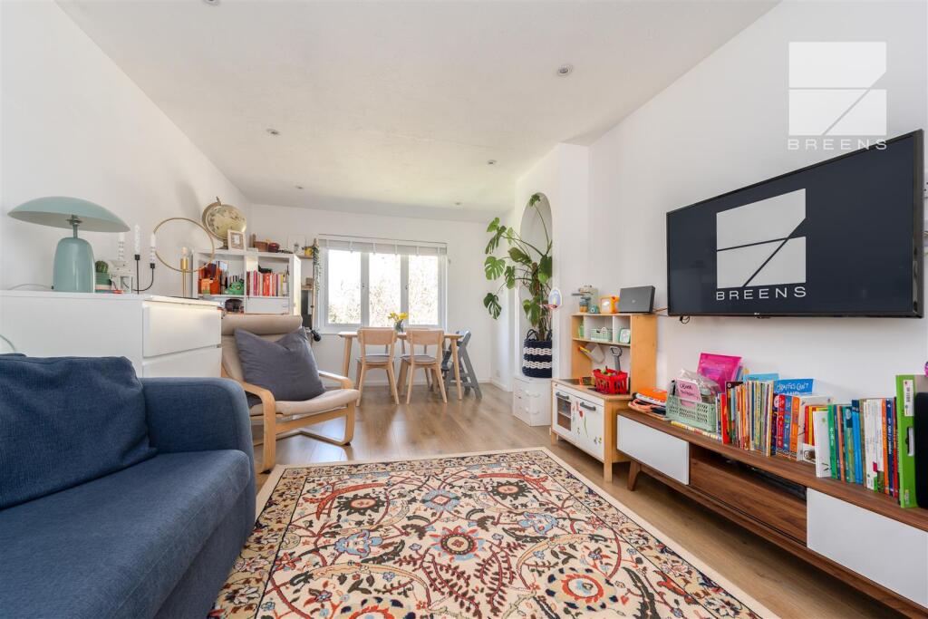 12 Hawthorne Court_0006.jpg