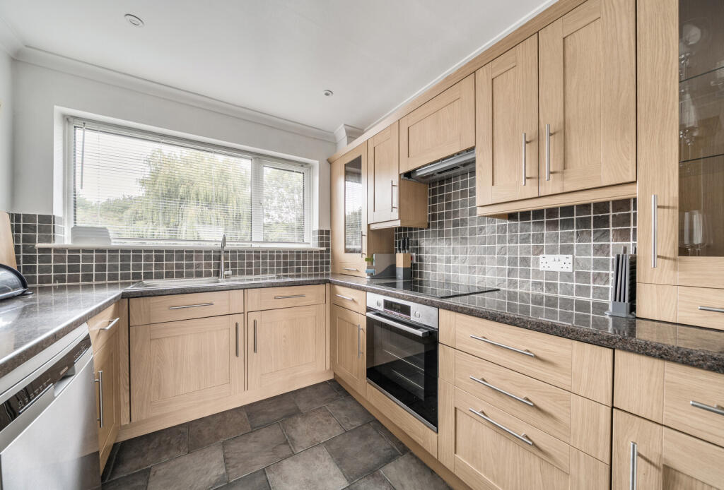 1358045-9-68d66ac...