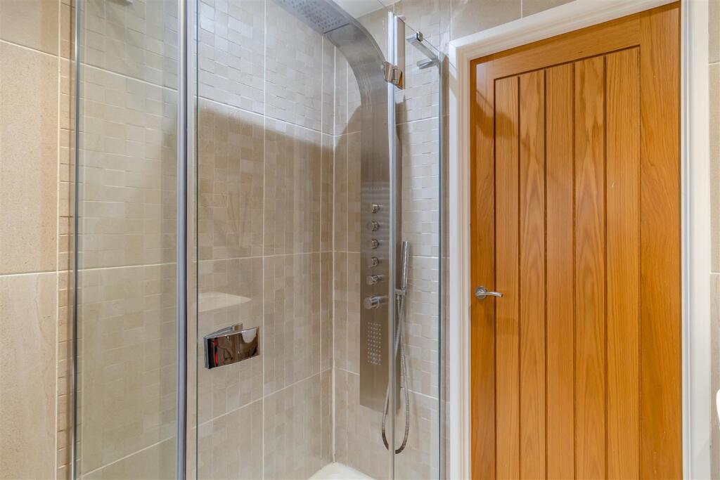8635616-interior49.jpg