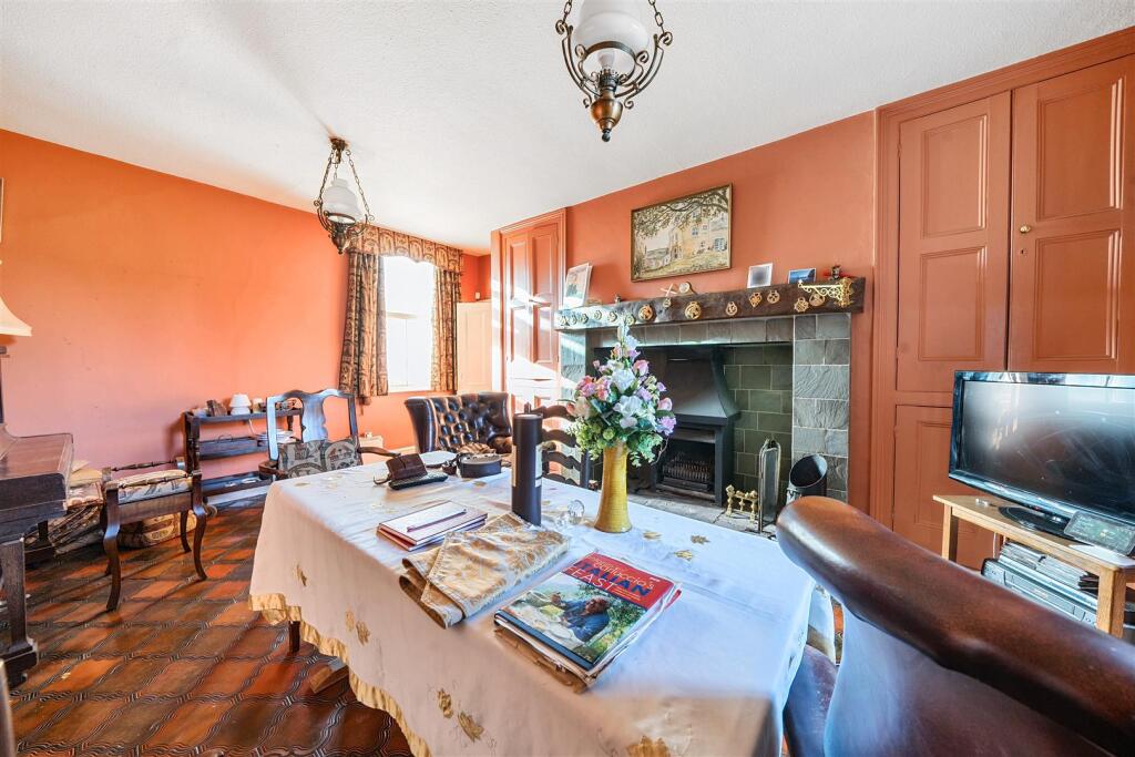 Danesfield, Rothersthorpe