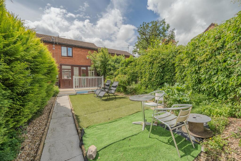 43 Greenfield Close-13.jpg