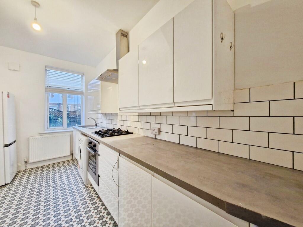 9eb03dd9-10000582...