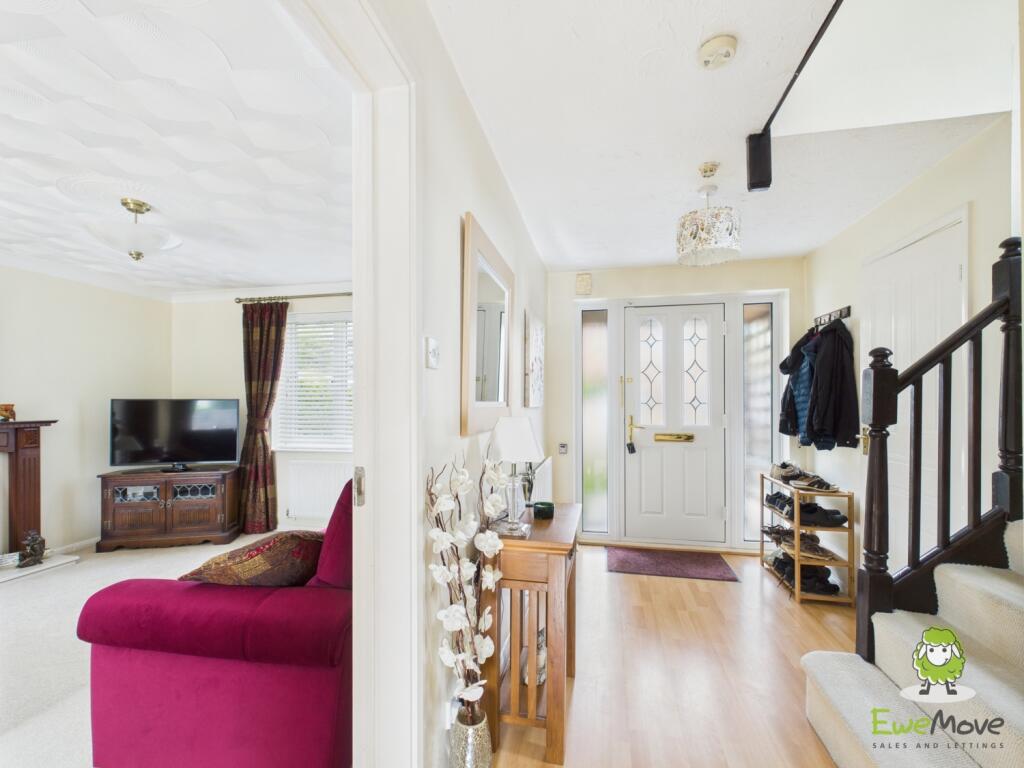 EweMove Basingstoke Olivers Close 