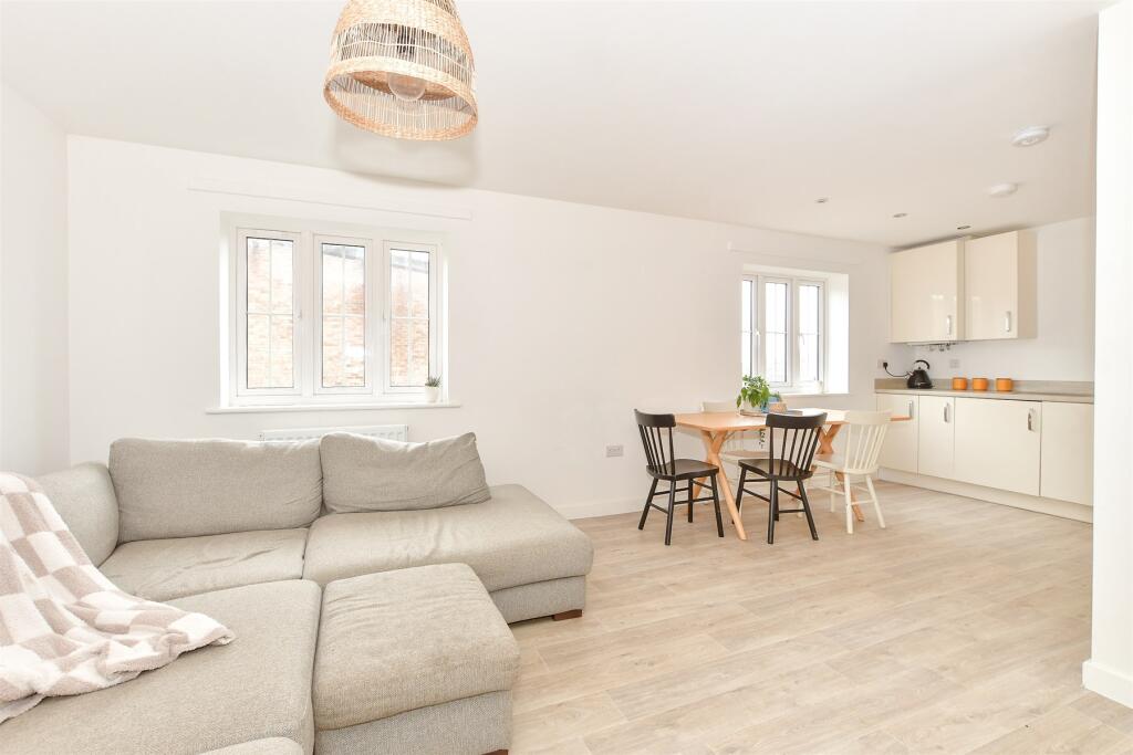 Kitchen/Lounge /Diner