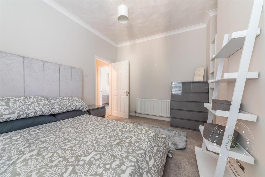 Dogo-Street-First-Floor-Flat-11.jpg