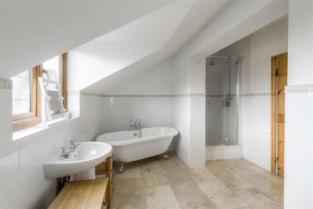 Hipsley Lane, Hurley