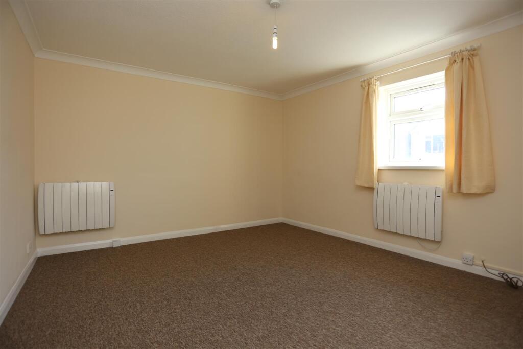 3, 91-93 Hartington Road Bedroom (1).JPG