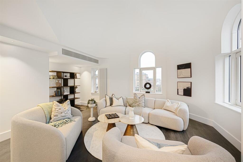 Flat 21 Parkwood Point Hi-18.jpg