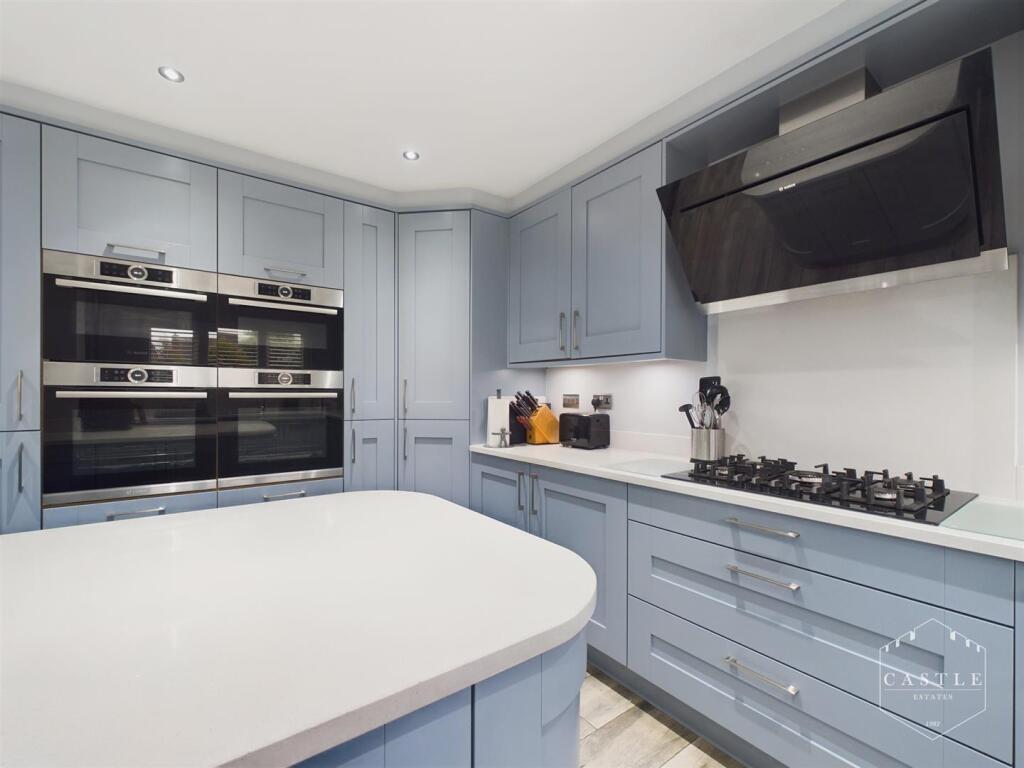 DINING/LIVING KITCHEN (Kitchen Area)