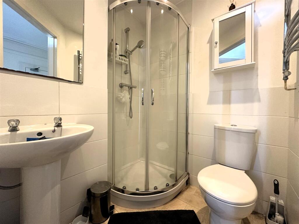 Ensuite Shower Room.jpg