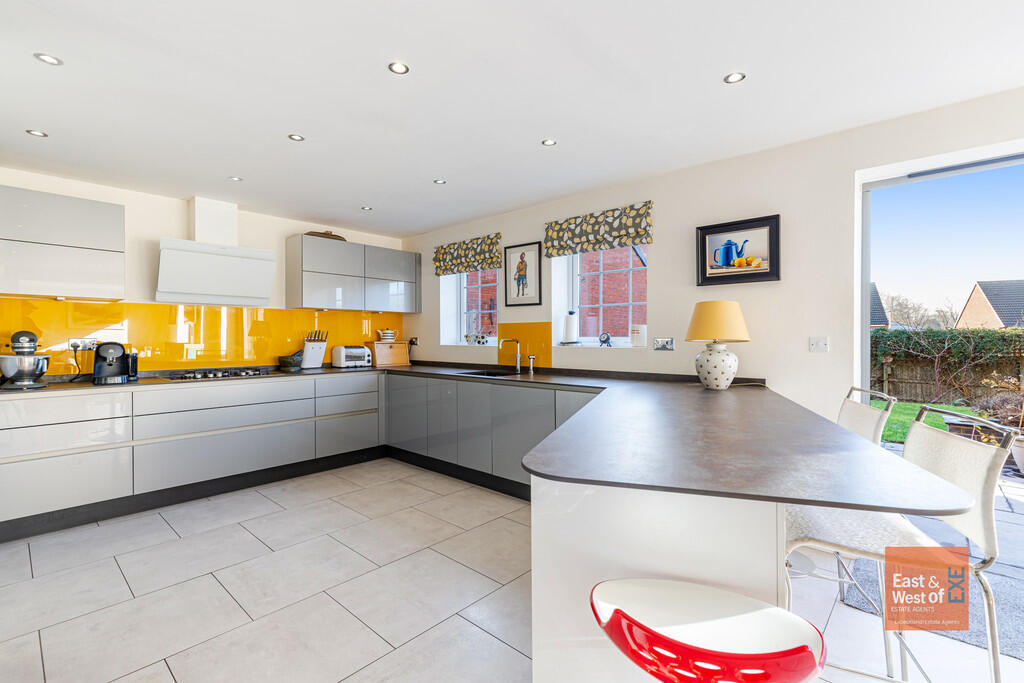 A12 - 10 Veysey C...