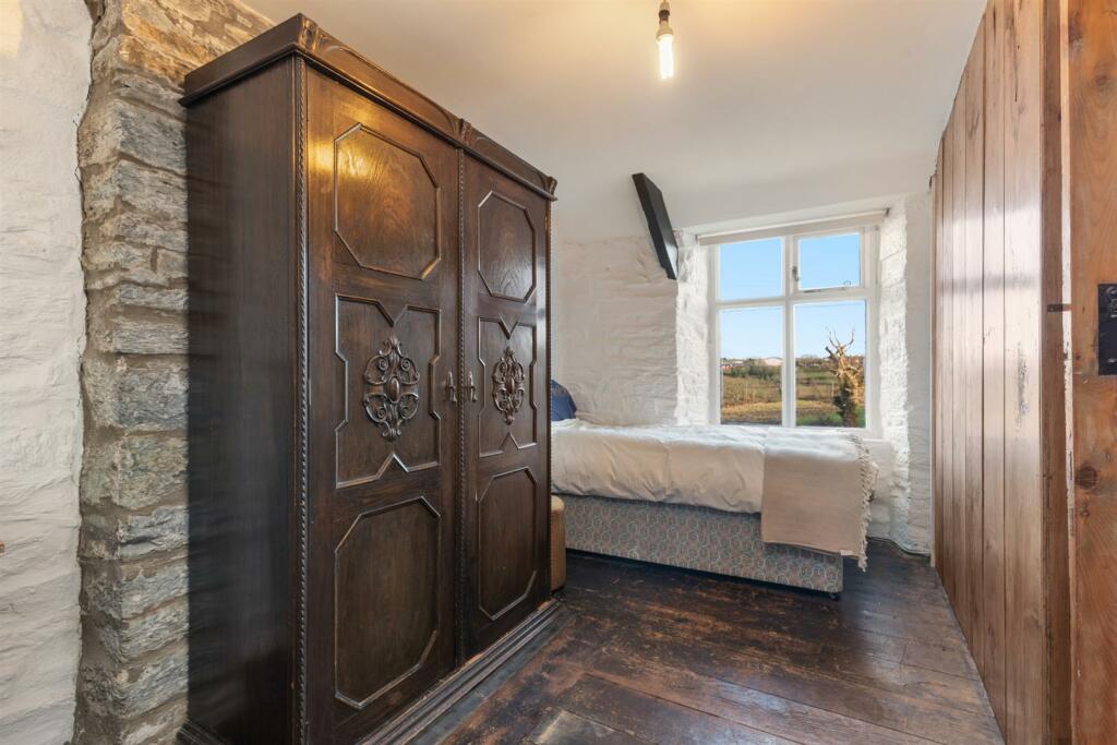 Cottage - Bedroom