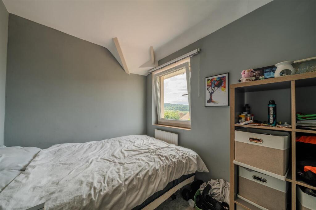 19 Lyneholmes Rise-127.jpg