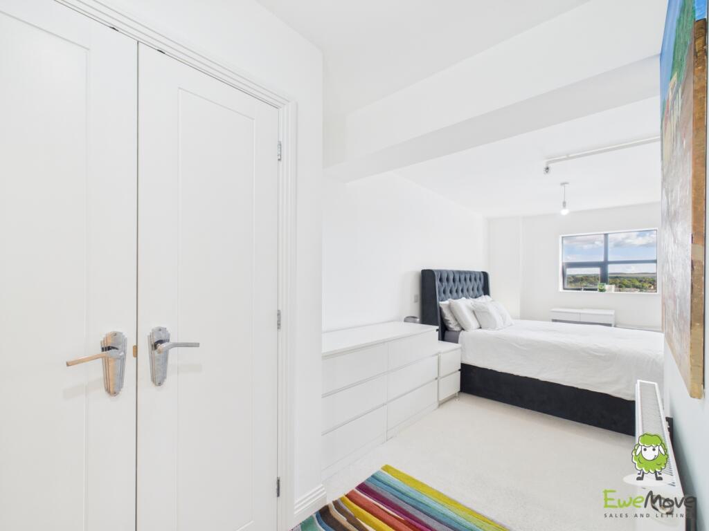 EweMove Basingstoke Estate Agents - Lilly Court - 