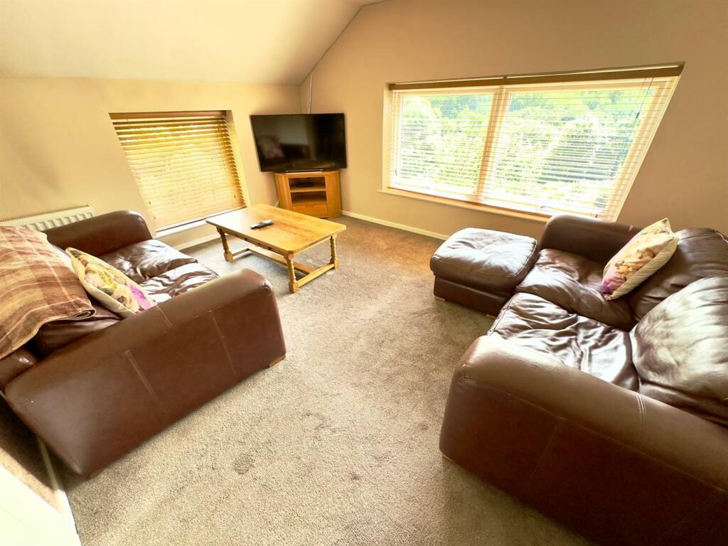 Annexe - Living Room