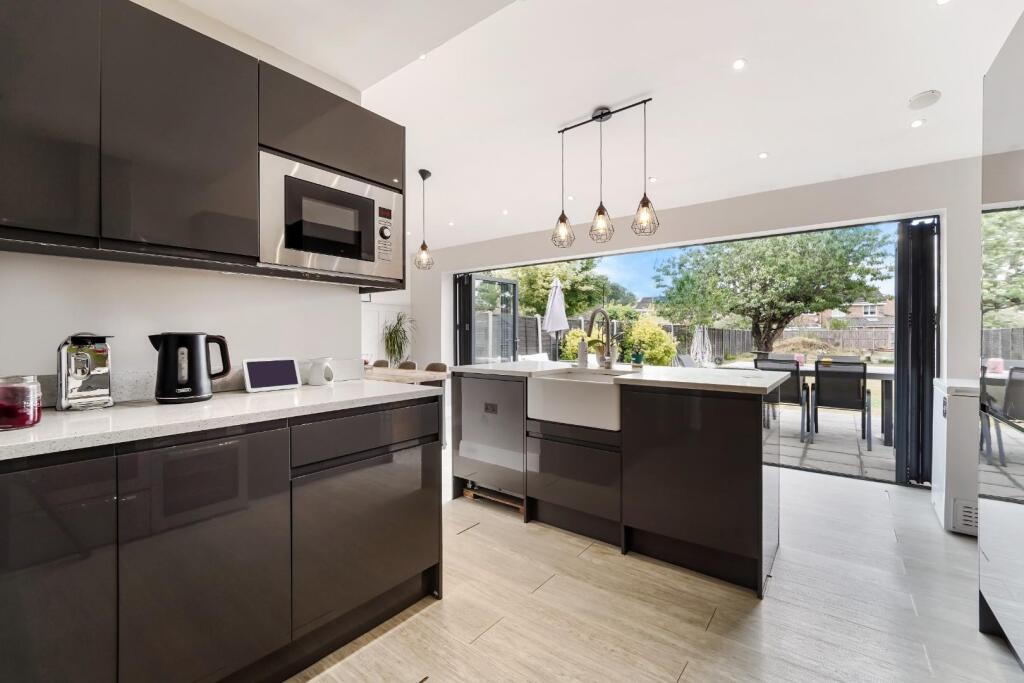 MERLAND RISE (8).jpg