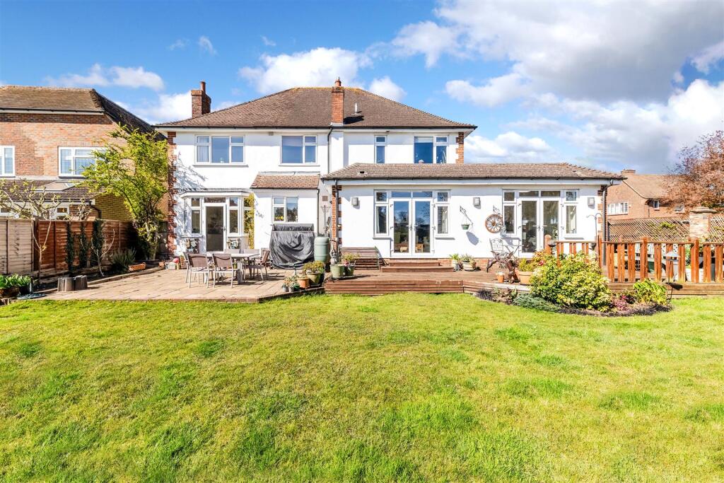 YEWLANDS CLOSE (20).jpg