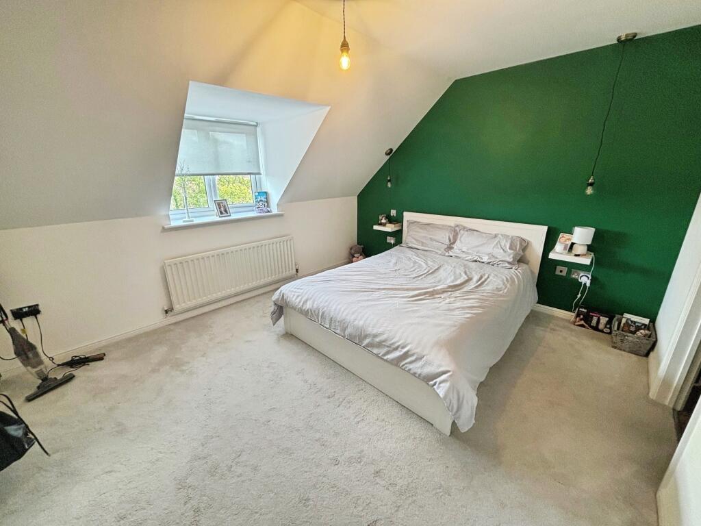 0b54047dbedroom201