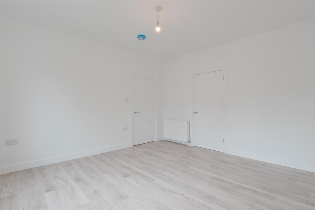 006-68 Butterburn Park, Hamilton ML36 SJ.jpg