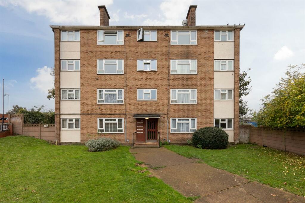 Forest View Road E12