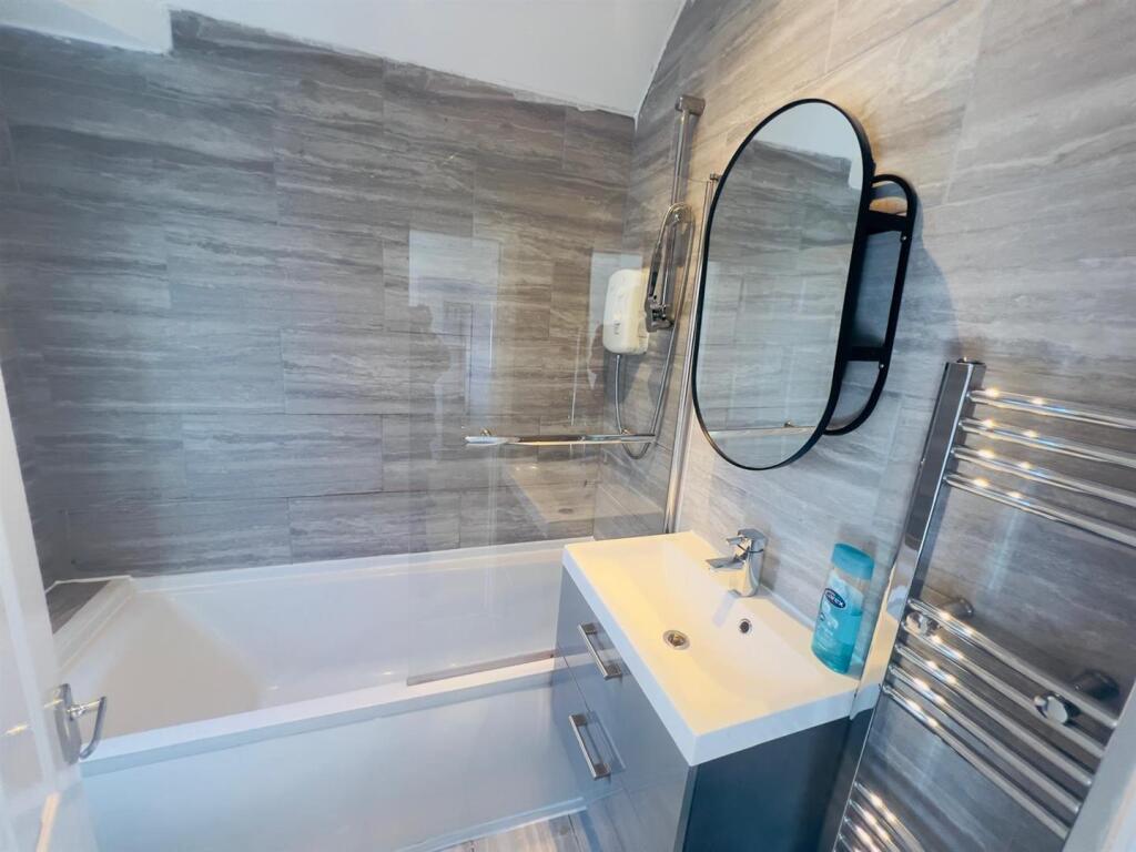 WhatsApp Image 2025-04-23 at 10.35.24 (10).jpeg