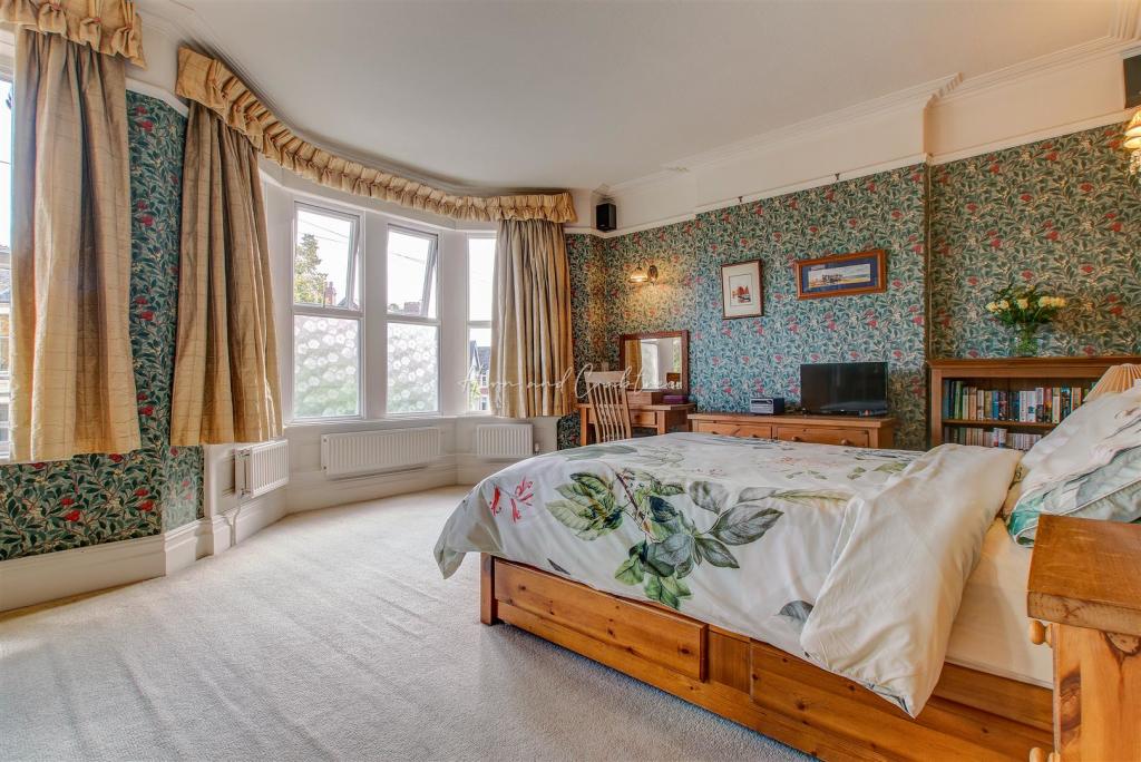 Llandennis Road, Cyncoed, HernCrabtree (33).jpg