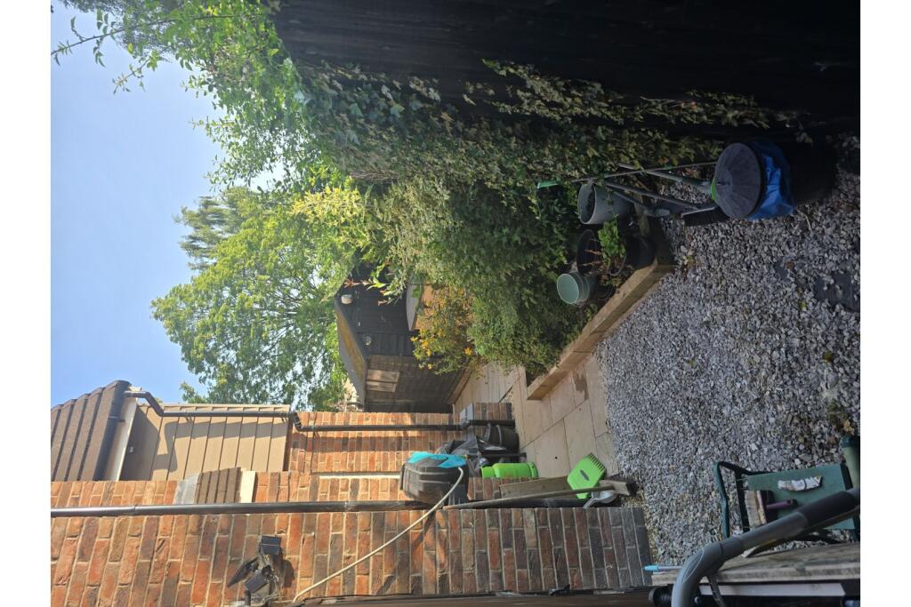 Side garden