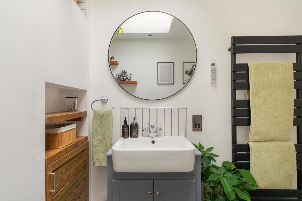 7W0STN - Bathroom C.jpg