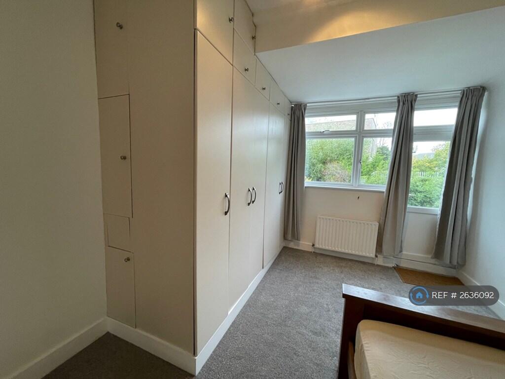 Huge Fitted Wardrobes