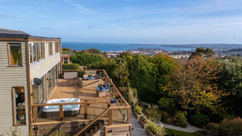 12 - 53 Dunstone Park Road Paignton.jpg