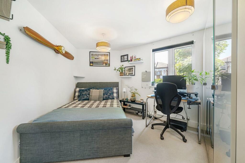 Bedroom 2.jpg