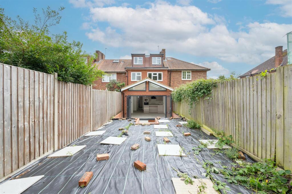 Huntingfield Road Hi-21.jpg