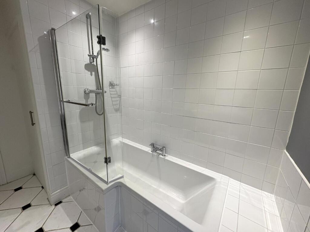 Bath/Shower