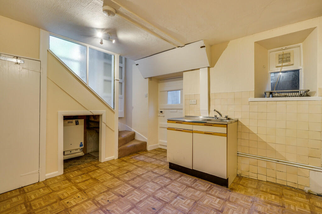 Entrance Hall / U...