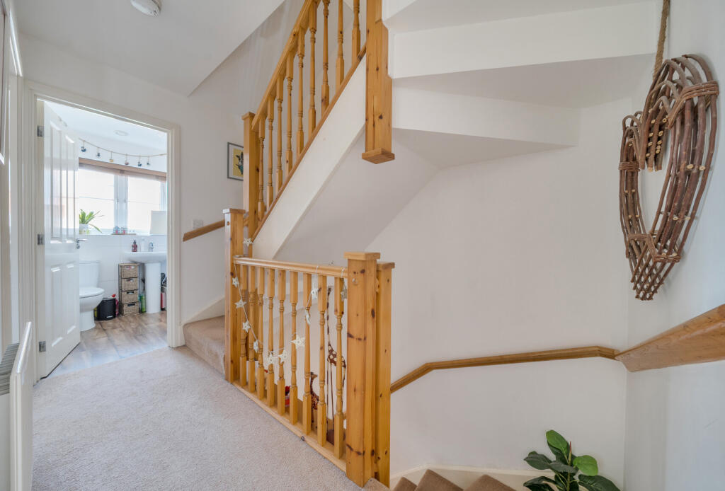 1348318-19-68cd80...