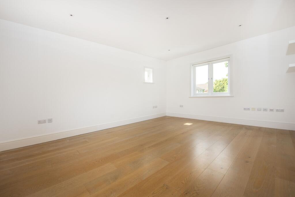 the-coach-house-c...