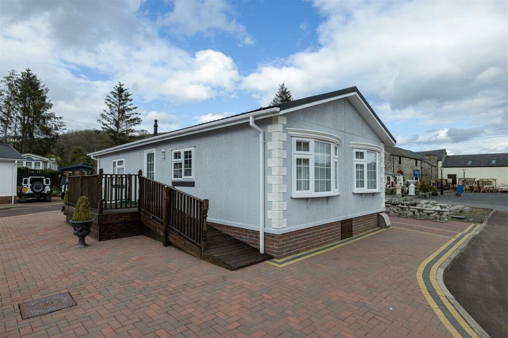 4 Park Homes Galashiels 08.JPG