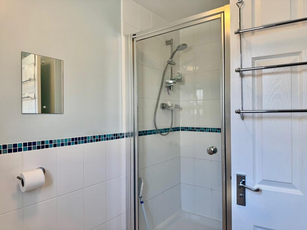 en suite shower