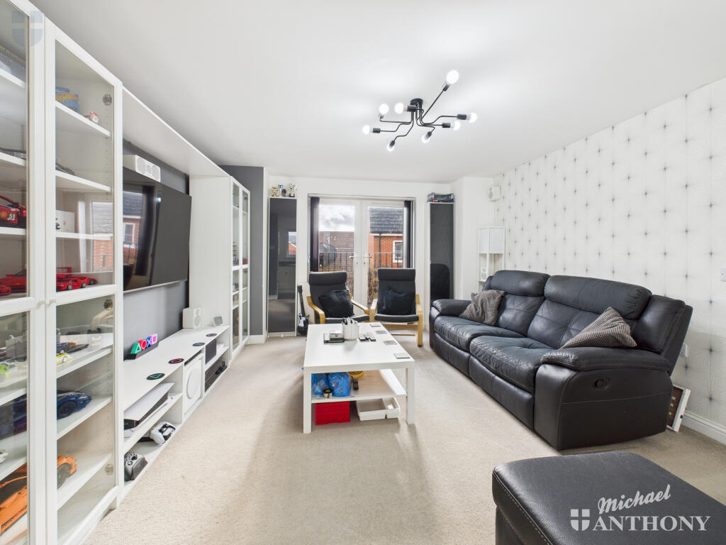 CAM03852G0-PR0467-STILL008