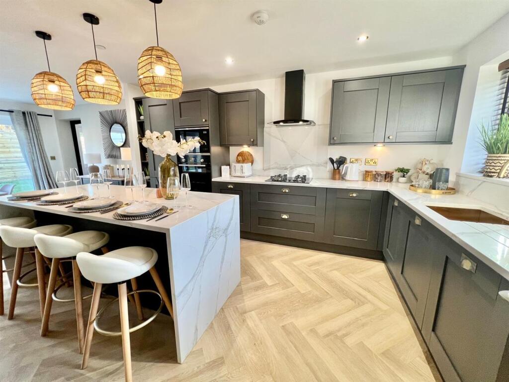 PHOTO-2024-06-26-21-04-47 (4).jpg