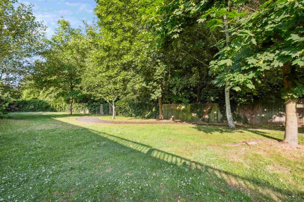 Flat 4 Forrest Court, Rosendale Road, Herne Hill, 