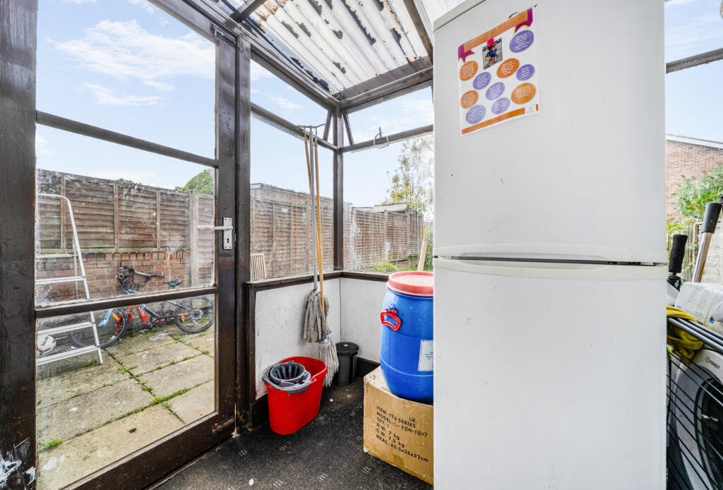 1371607-16-68fb97...