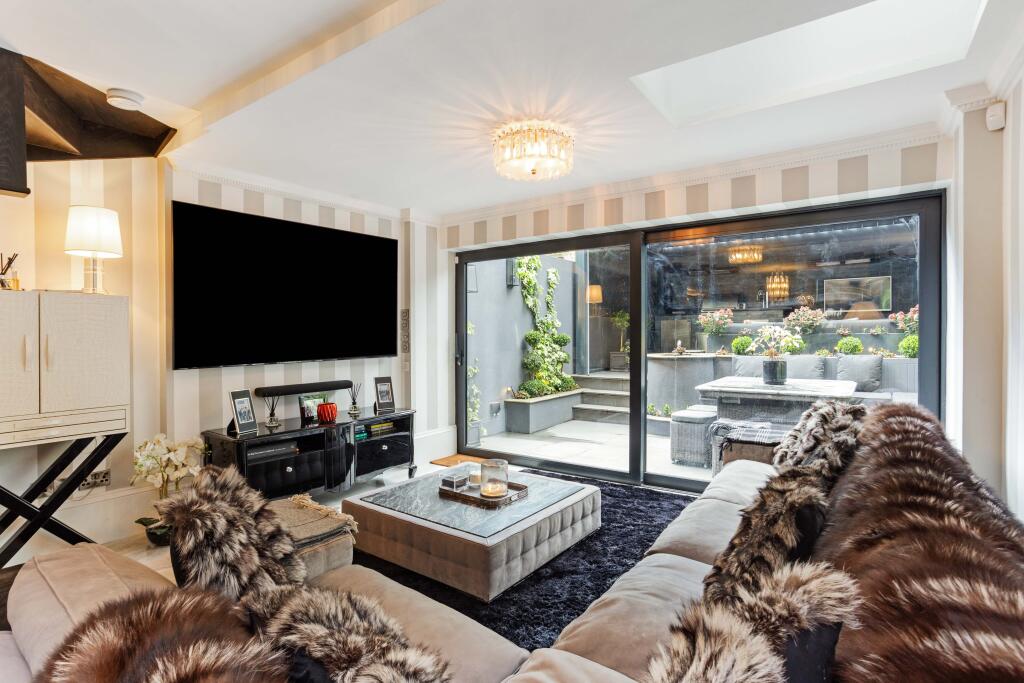 66761-Hugh-Street  (