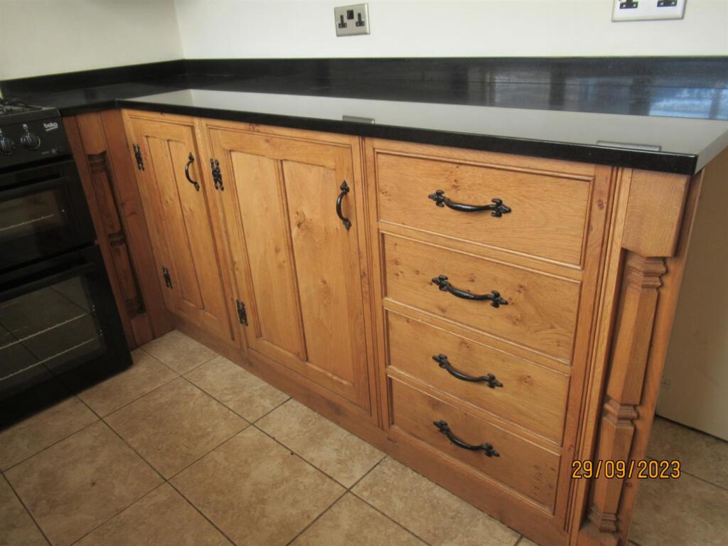 209 Watling Kitchen.JPG