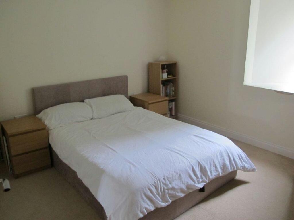 1052424Bedroom 1