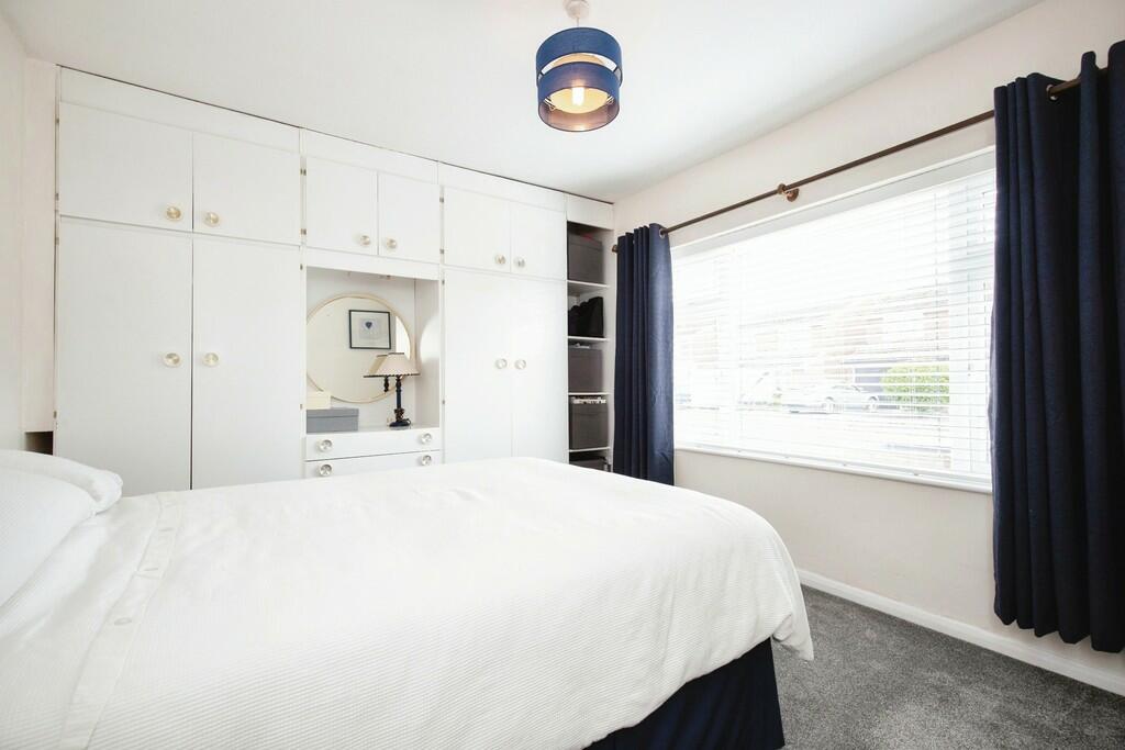 451878eb-15 20The...