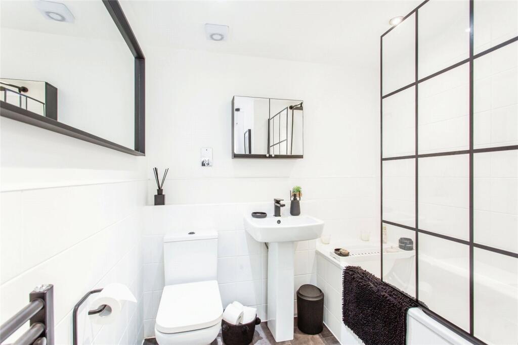 Modern Bathroom