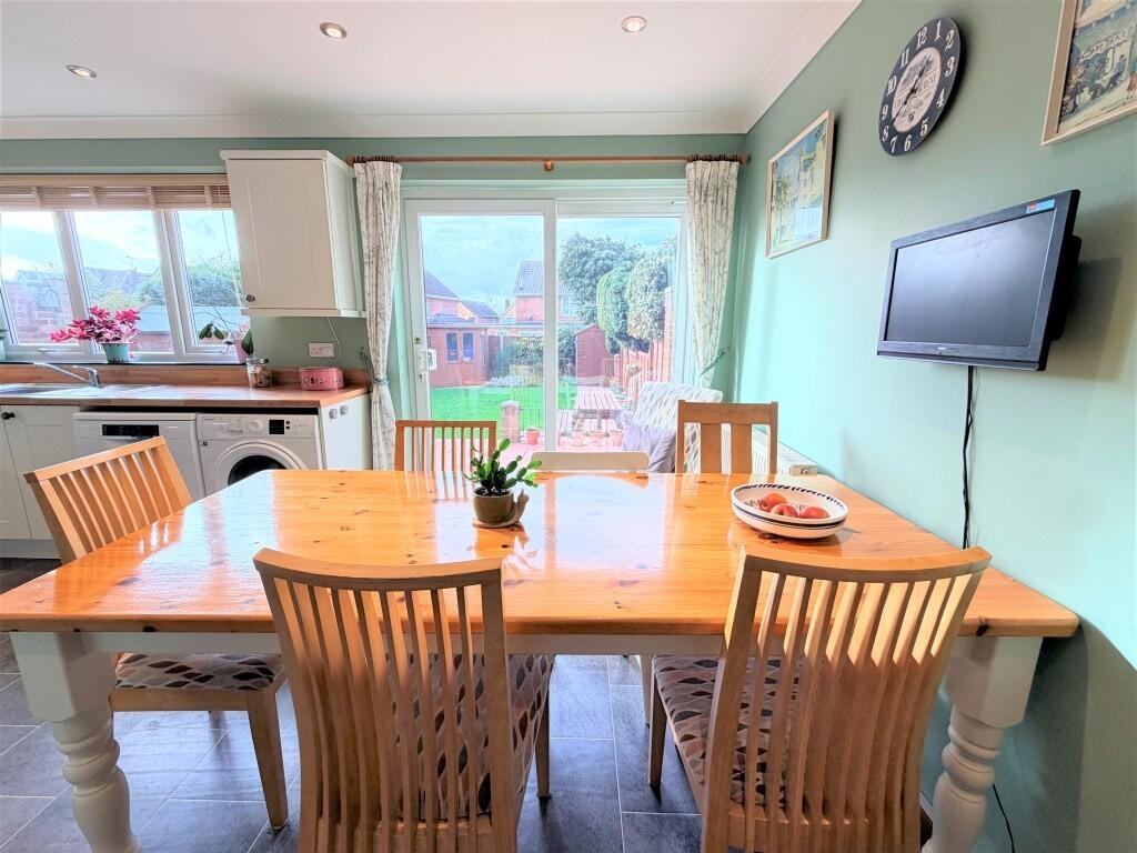 KITCHEN AND DININ...