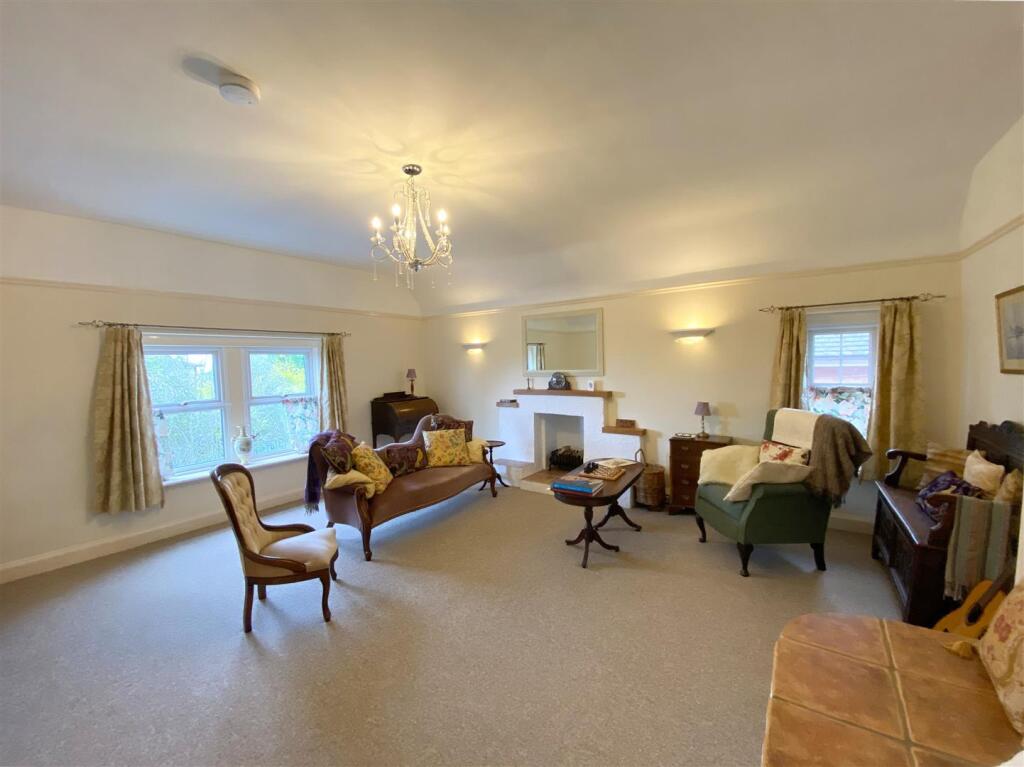 Living Room.jpg